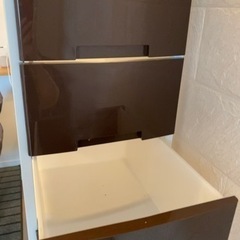 8段の収納　無料で差し上げますの画像