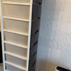 8段の収納　無料で差し上げますの画像