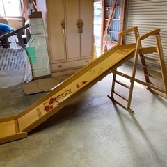 【決まりました】【無料】滑り台　木製　組み立て式　折りたたんで収納可能