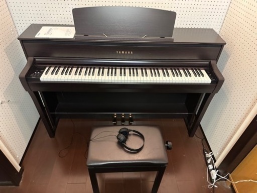 美品　ヤマハ 電子ピアノ ニューダークローズウッド調 CLP-675R　yamaha clavinova グラビノーバ　ヘッドホン　椅