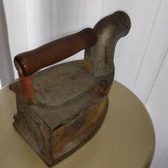 炭アイロン　同じ物は見た事ありませんの画像