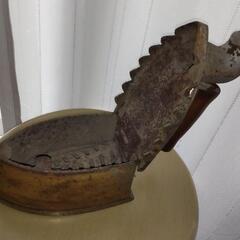 炭アイロン　同じ物は見た事ありませんの画像