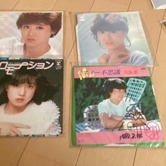 値下げしました！昭和レトロEPレコード30枚セット＋オマケ5枚の画像