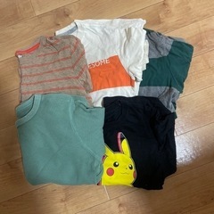 中綿入りジャンパー、長袖Ｔ5枚セットの画像