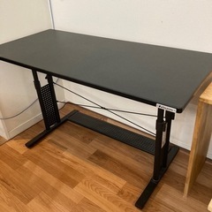 バウヒュッテ　テーブル　デスク