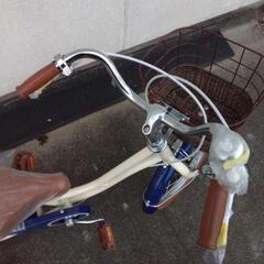 １６インチ　子供車　　新車　店内展示していました。　車色　アイボリーの画像