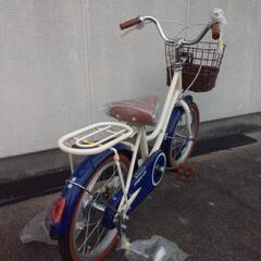 １６インチ　子供車　　新車　店内展示していました。　車色　アイボリーの画像