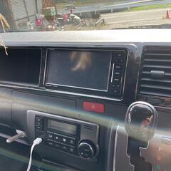 津市か松阪市での土曜日だけのバイトです！副業にピッタリです！車いじりが好きな方！大手カー用品での電装品やアクセサリーの取付作業です。の画像