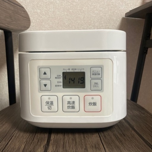 ニトリ マイコン炊飯ジャー 3合 一人暮らしの方に！(決まりました)