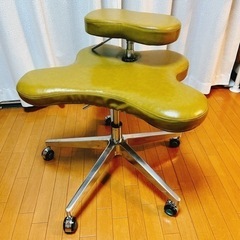 RAKU 多機能オフィスチェア