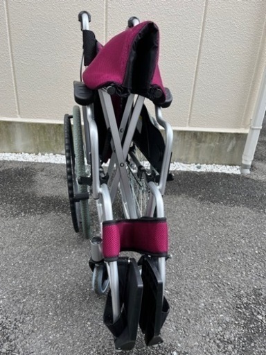 車椅子（Care-Tec Japan CA-10SU）