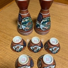 19 九谷焼 徳利2点+お猪口5点 2,000円
