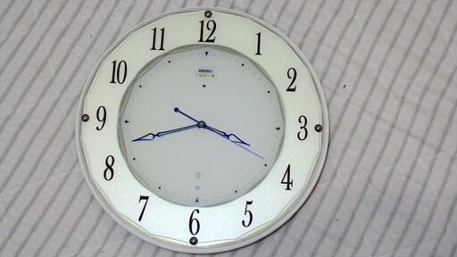 ★手渡し限定★【中古美品】電波掛け時計