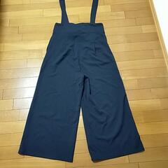 サロペットの画像