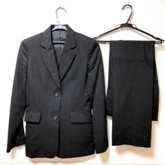 パンツスーツ　レディース