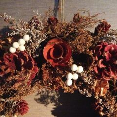 クリスマスリース 薔薇 壁飾り 玄関 置物 直径約30cm ブラウン アンティークの画像