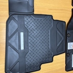 現行ハスラー  純正フロアマットの画像