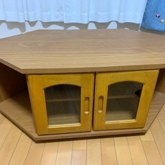 木製のテレビ台