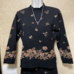 ニット レディース セットアップ　上下　セーター  スカート 花柄　の画像