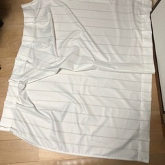 カーテン　2枚　フック付きの画像