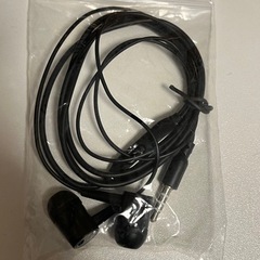新品未使用　イヤホン 有線 カナル型  マイク付き イヤホンジャック