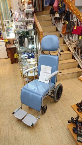 福祉介護用品 いうら 介助式 セミリクライニング車椅子 折り畳み式 RJ-250 ブルー タイヤサイズ14インチ 取扱説明書付き 自重23kg コンパクトタイプ 使用少なめ☆ 近隣配送無料 買取帝国 朝霞店 ヤ出