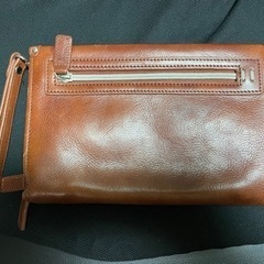 セカンドバックのような大きめ革財布
