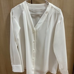 無料)女性ブラウス(S~Mサイズ)相談中の画像