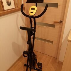 折り畳み式エアロバイク（油圧式）の画像