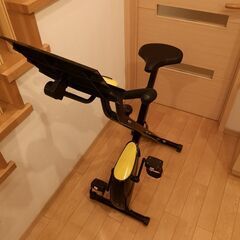 折り畳み式エアロバイク（油圧式）の画像
