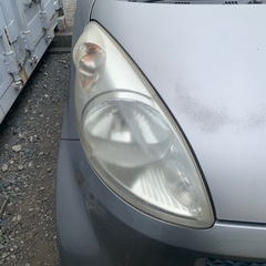 神奈川県藤沢市。黄ばんで燻んだヘッドライトの透明化(新品の様な)で新車並みの様なヘッドライトに出来ます。 − 神奈川県