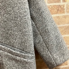 オリーブガール　グレーのチェスターコートの画像