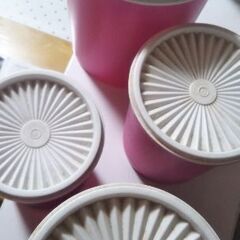 円形タッパーウェア4個セット☆ピンク&薄ピンク2色☆の画像