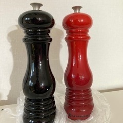 ル　クルーゼ　ソルト　＆　ペッパー　ミル　2本
