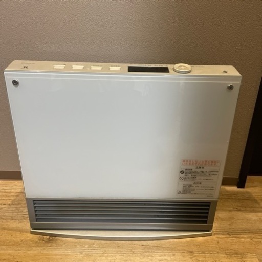 中古ガスファンヒーター　2,000円　①