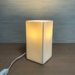 ニトリ 陶器製ランプ