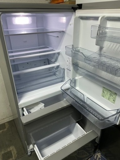 家族向け高年式冷蔵庫　AQUA AQR-27G2(W) 272L 2019年式