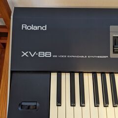 ROLAND　８８鍵ピアノタッチ　シンセサイザー　XV-88の画像