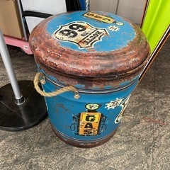 アメリカンレトロブリキ缶風スツール椅子　小物入れの画像