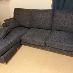 ソファ（お話中）