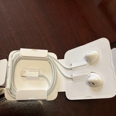 Apple純正イヤホンの画像
