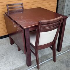 カタパタ ダイニングテーブルと椅子２脚