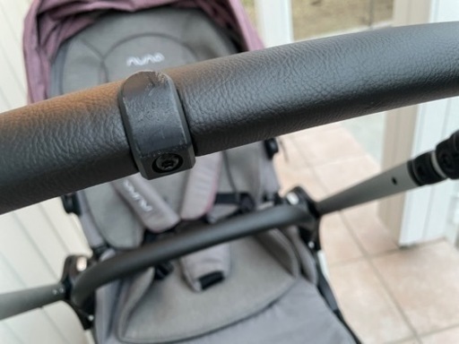 nuna TRIV チェリー フットマフ ドリンクホルダー付き
