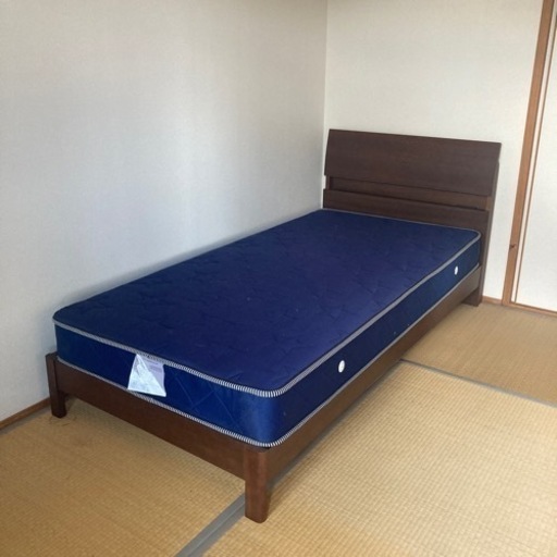 シングルベッド