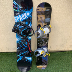 お譲りの方決まりました。キッズスノーボード板　２枚セットの画像