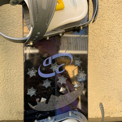 お譲りの方決まりました。キッズスノーボード板　２枚セットの画像