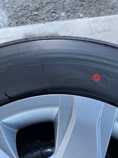 ハイエース純正タイヤ新品