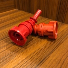 ⛽️ ガソリンフィラー 『 Coleman 』燃料 . 新品?中古の2ケSET!✌🏼 ホワイトガソリン フューエルフィラー，の画像