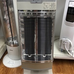 安心の6ヶ月保証！！【DAIKIN(ﾀﾞｲｷﾝ)】遠赤外線ヒータ...