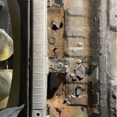 お車のフロアの腐食修理🛠ジムニー‼️ランクル‼️ハイエース等車種問わずフロアの腐食修理致します‼️ - 手伝いたい/助けたい